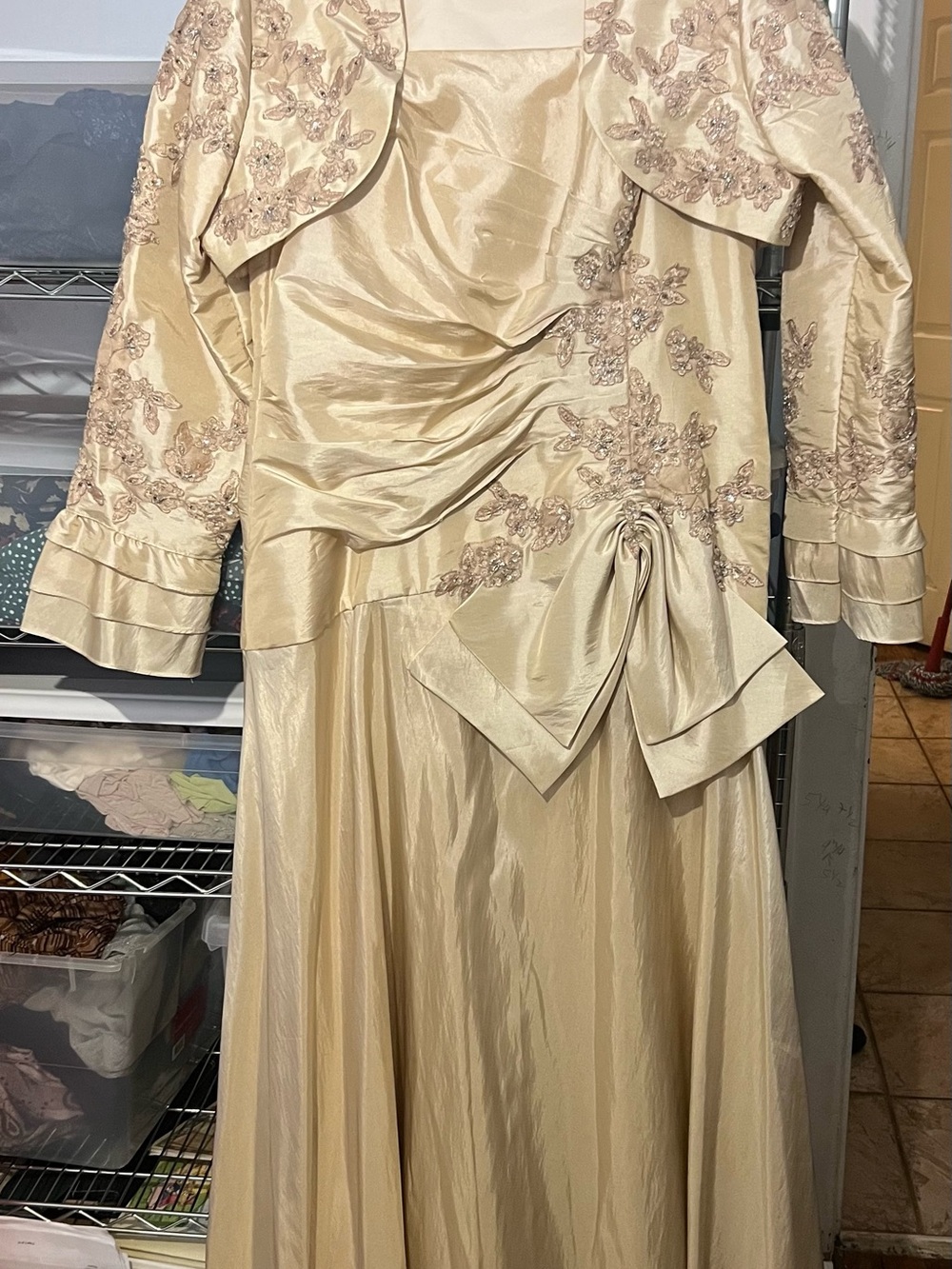 Women's Ivory Wedding Dress - Size 18